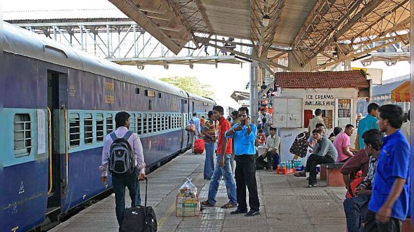 Indian Railways ने दिवाली के लिए और स्पेशल ट्रेनें चलाईं, U.P और बिहार के लिए बड़ी राहत