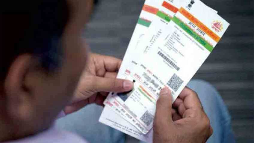 Aadhaar में बिना डॉक्यूमेंट के करा सकते हैं ये बदलाव, इन अपडेट्स पर लगता है चार्ज