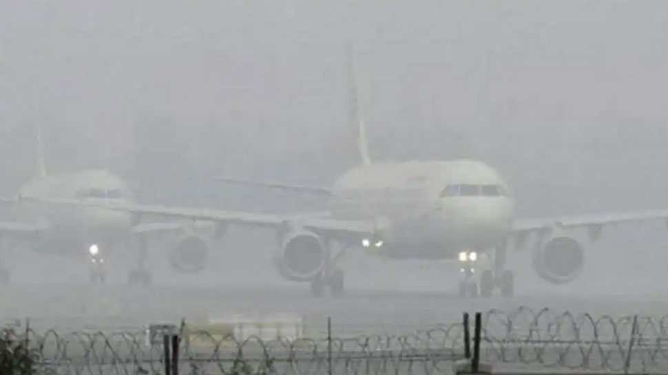 ट्रेन और हवाई रफ्तार पर मौसम की मार, चेक करें अपने सफर का स्टेटस