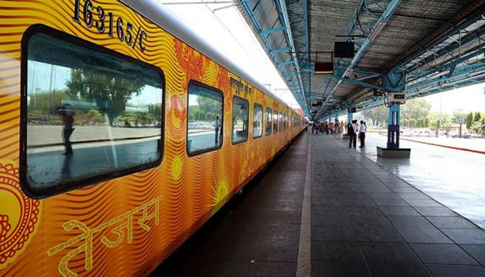 IRCTC की Tejes express में उद्घाटन के दिन आप कर सकते हैं सफर, जल्द बुक करें टिकट