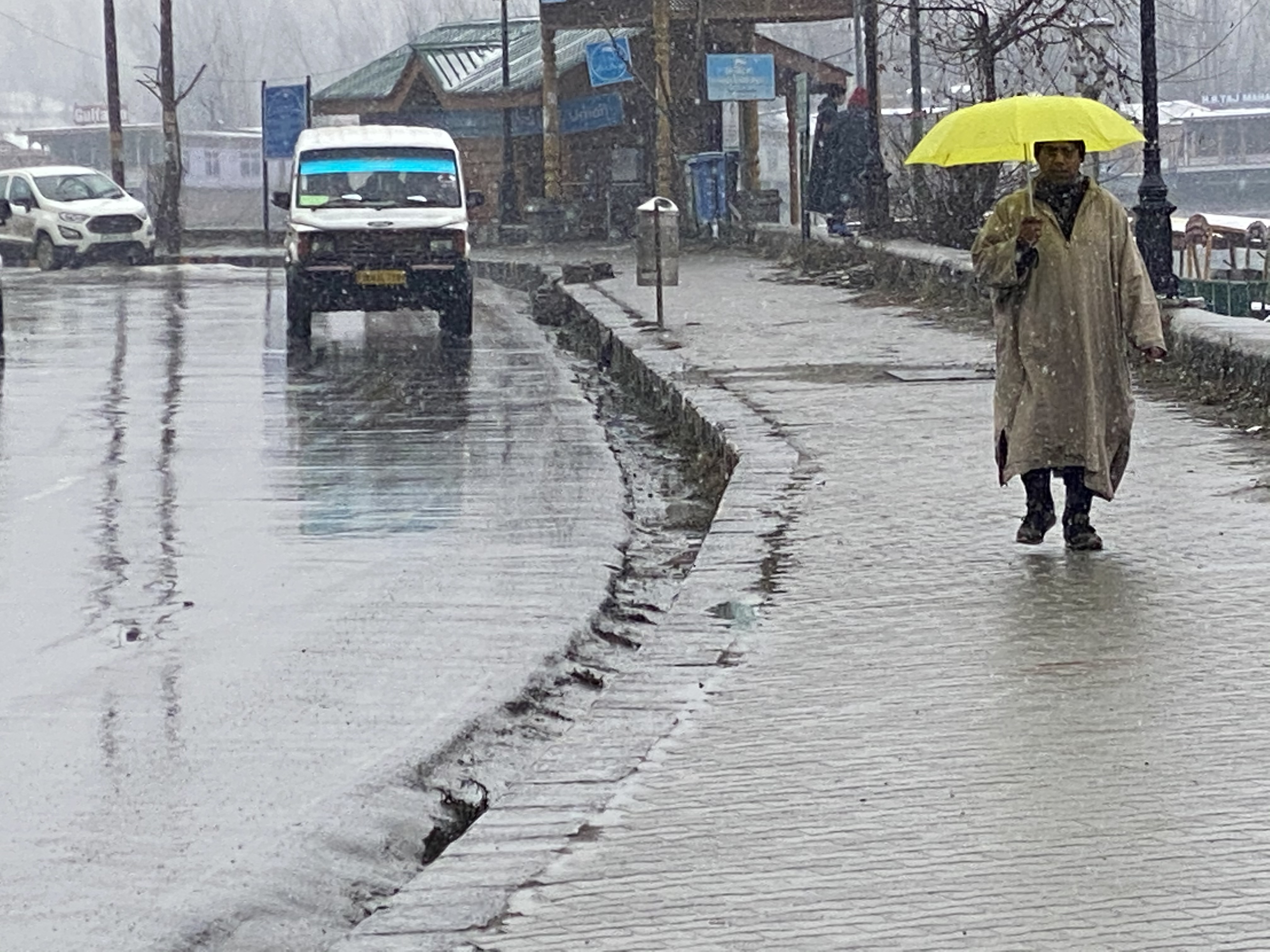 Weather today; आज से इन इलाकों में होगी बारिश, IMD ने दिन में ठिठुरन बढ़ने की चेतावनी दी