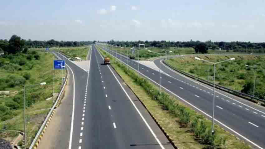Delhi-Mumbai एक्सप्रेसवे तीन साल में बनकर हो जाएगा तैयार, दो और प्रोजेक्ट होंगे पूरे