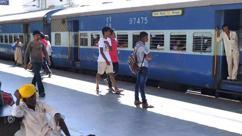 रेलवे ने कैंसिल की 337 ट्रेनें, कहीं भी जाने से पहले चेक कर ले लिस्ट