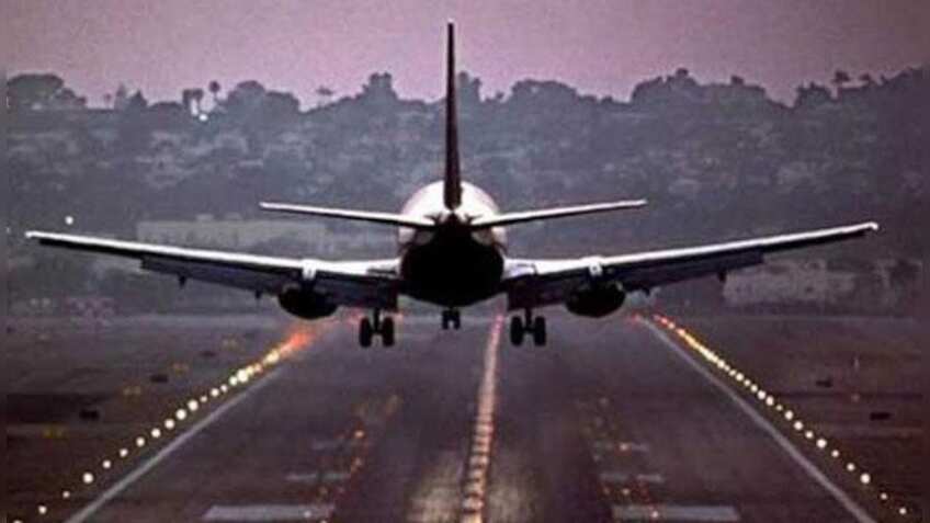 इस वजह से एयरलाइंस ने यात्रियों के लिए जारी की एडवाइजरी, ट्रेन सेवा पर भी असर