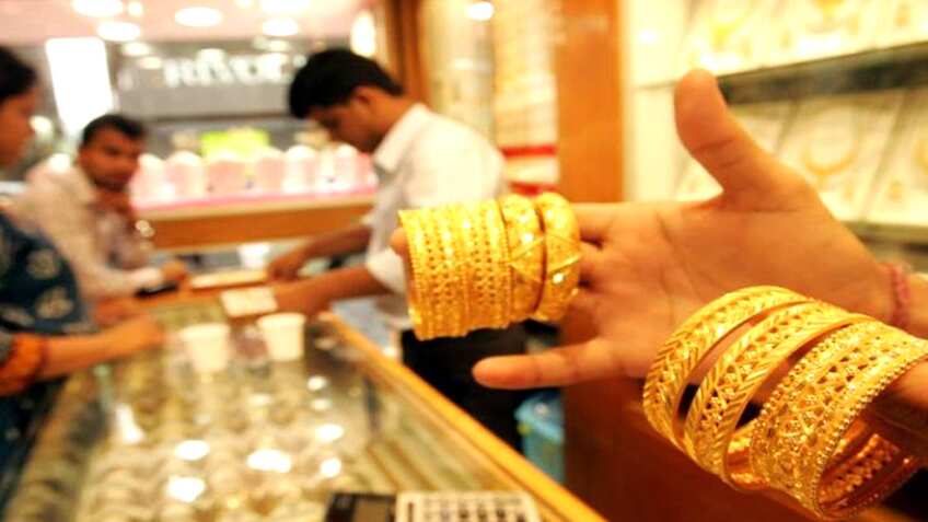 महंगा सोना खरीदने के लिए रहें तैयार, 10 ग्राम का भाव जा सकता है 45000 रुपए के पार! 
