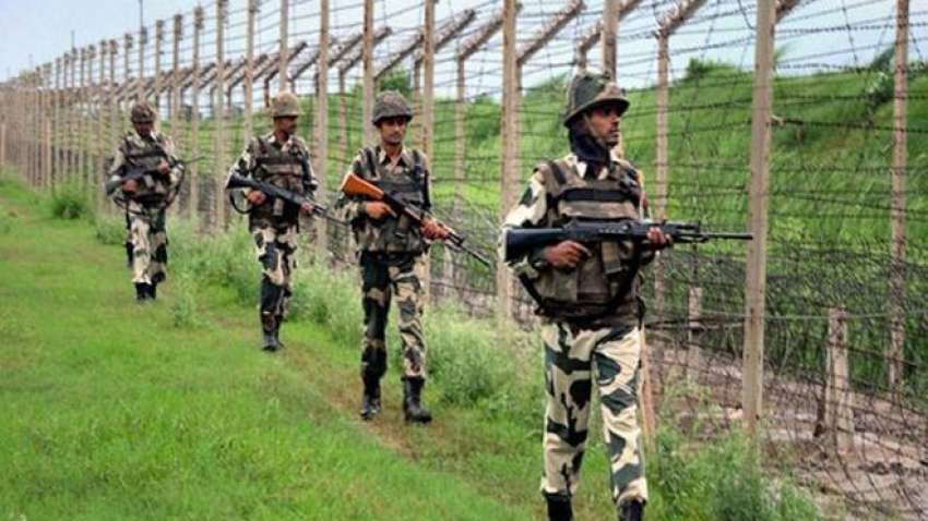 BSF में निकली 317 वैकेंसी, आवेदन से पहले चेक कर लें हर महीने कितनी मिलेगी सैलरी