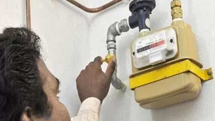 रसोई का बजट हो सकता है हल्का, घरेलू गैस के दाम में हो सकती है 25-30% की बड़ी कटौती