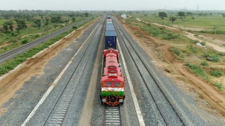 रेलवे ने चलाई नई पार्सल एक्सप्रेस ट्रेनें, आप भी करा सकते हैं बुकिंग