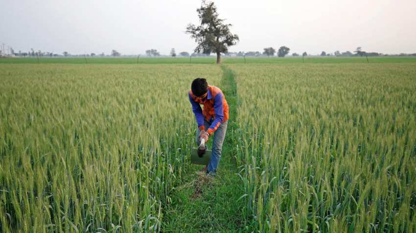 किसानों के खाते में भेजे गए पैसे 