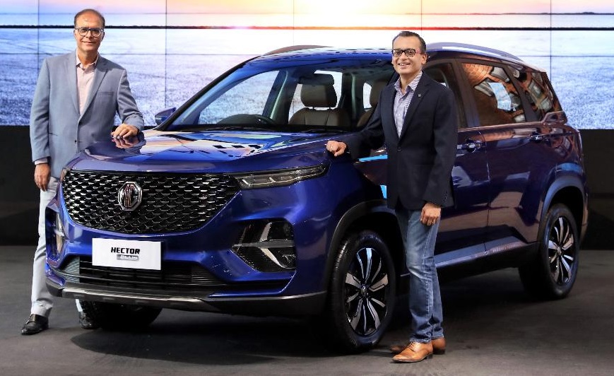 MG Hector Plus भारत में हुई लॉन्च, 13.48 लाख रुपए है शुरुआती कीमत, जानें इंजन और फीचर्स