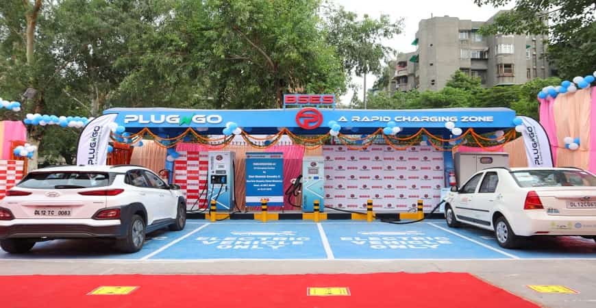 पूर्वी दिल्ली में शुरू हुआ पहला ई चार्जिंग स्टेशन, जानिए गाड़ी की बैटरी चार्ज करने के कितने लगेंगे पैसे