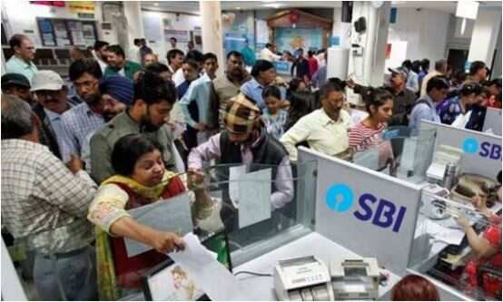 SBI में अफसर बनने का सुनहरा मौका, 3850 पदों पर होगी बंपर भर्ती | Zee  Business Hindi