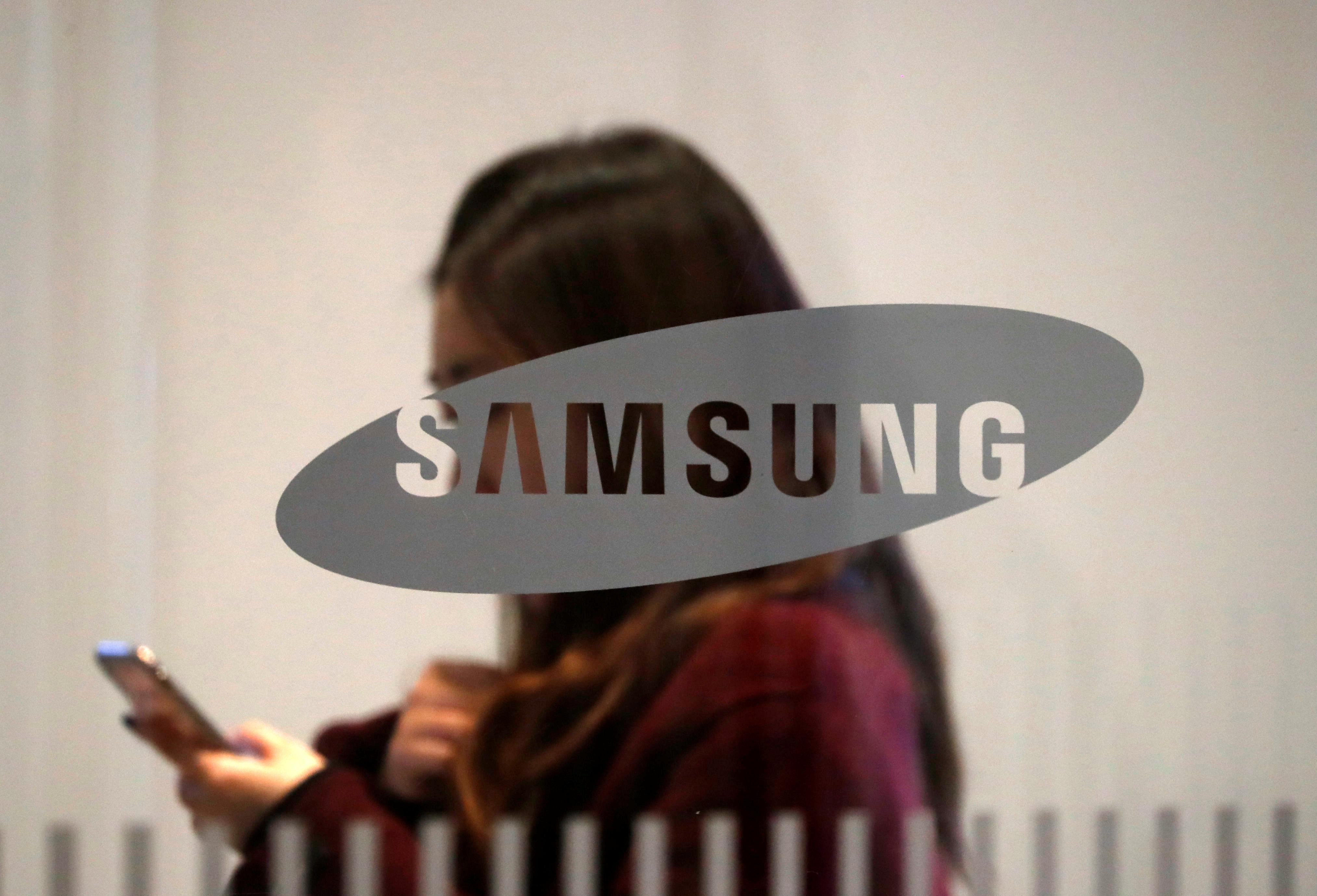 Samsung ने पेश किया जबर्दस्त कनेक्टिविटी वाला लैपटॉप, जानिए कीमत-फीचर्स