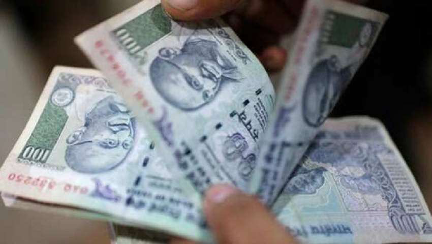 इस स्कीम में 330 रुपये सालाना प्रीमियम पर मिलता है 2 लाख रुपये का इंश्योरेंस कवर