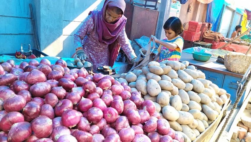 सरकार के एक्शन के बाद प्याज के दामों में नरमी, जानें क्या हैं नए रेट