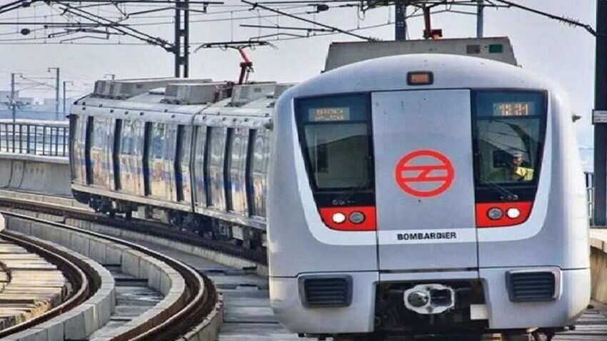 Noida Airport और मेट्रो स्टेशन एक साथ बनेंगे, अब 25 नहीं सिर्फ 5 Metro स्टेशन होंगे