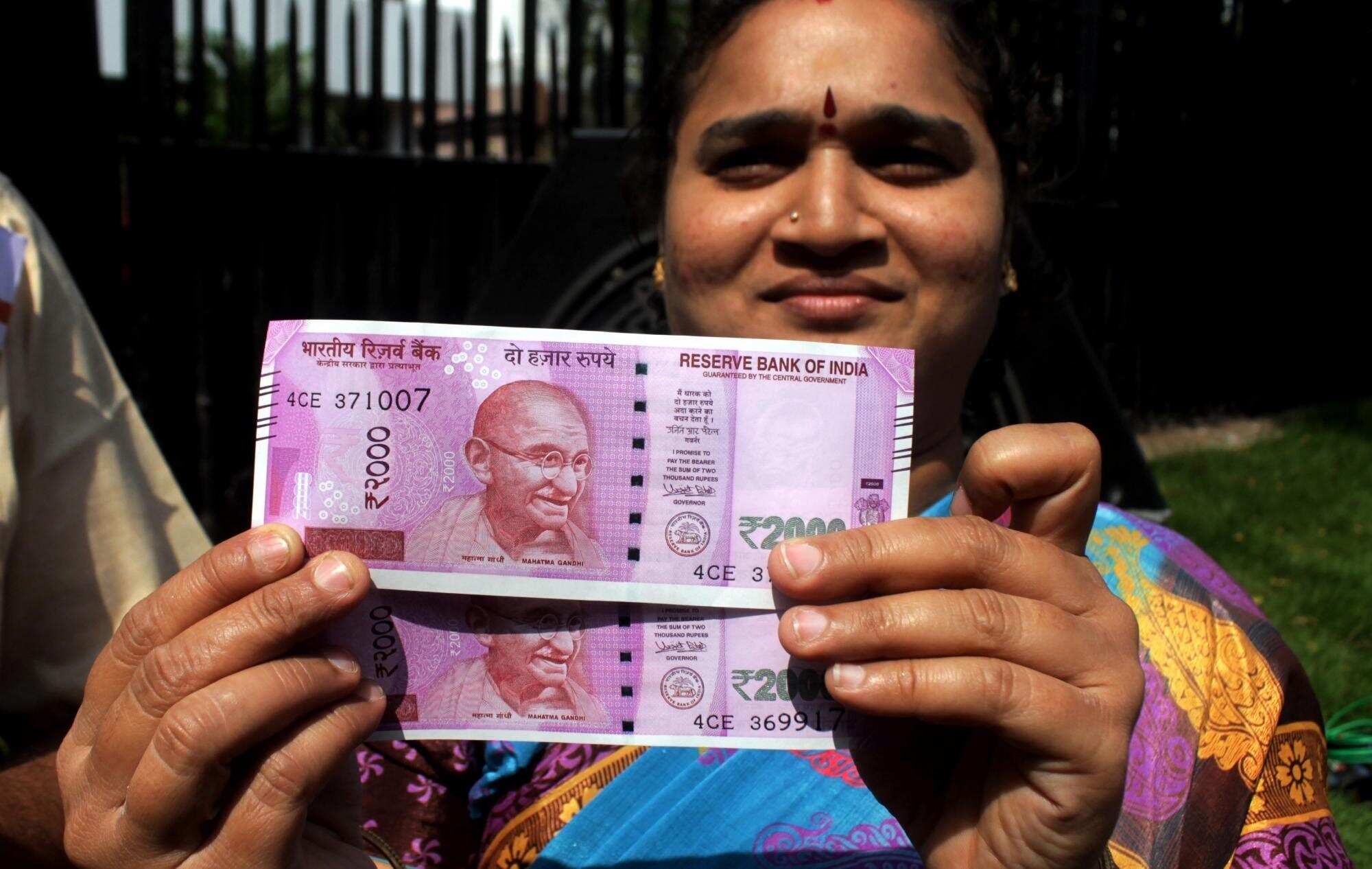 Aaj ke 2000 : 200 रुपए के इस शेयर पर दांव लगाना देगा फायदा, अनिल सिंघवी का है Top pick