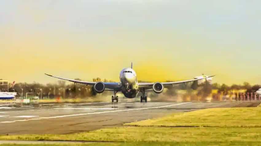 अहमदाबाद एयरपोर्ट से शुरू होगी आपकी यात्रा 