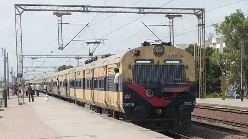 New Trains: एमपी में शुरू हुईं 3 MEMU ट्रेनें, जीपीएस, डिजिटल डिस्पले, सीसीटीवी के साथ हैं कई सुविधाएं