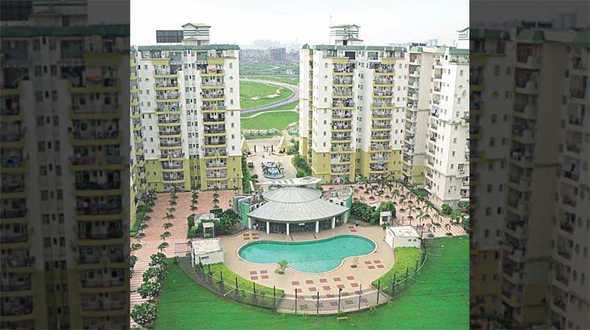सुप्रीम कोर्ट से Supertech को झटका, एमराल्ड कोर्ट प्रोजेक्ट में 40 मंजिला 2 टावर ढहाने के आदेश 