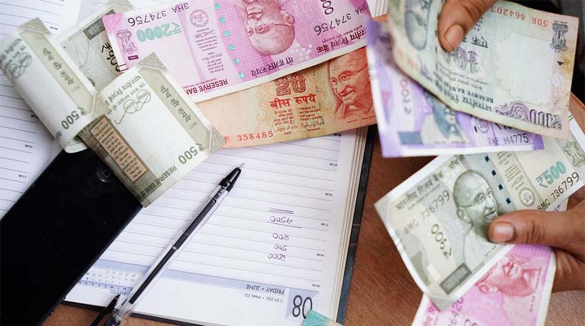 EPF New Rules: साल में 2.5 लाख रुपए से ज्यादा कटता है PF? समझें आप पर कैसे होगा असर