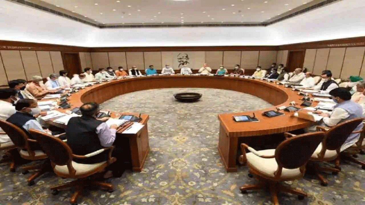 Cabinet Decision: टेक्सटाइल सेक्टर को बड़ी राहत, PLI स्कीम को मिली मंजूरी, पढ़ें डिटेल्स