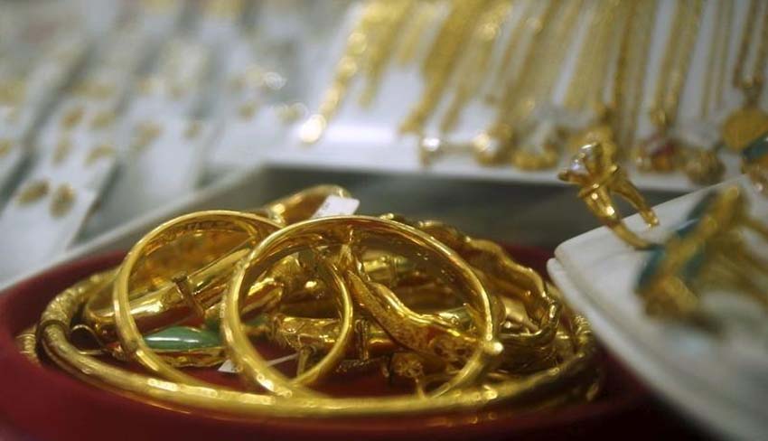 Gold: सोने के भाव टूटे, 10 ग्राम की कीमत 46 हजार से नीचे
