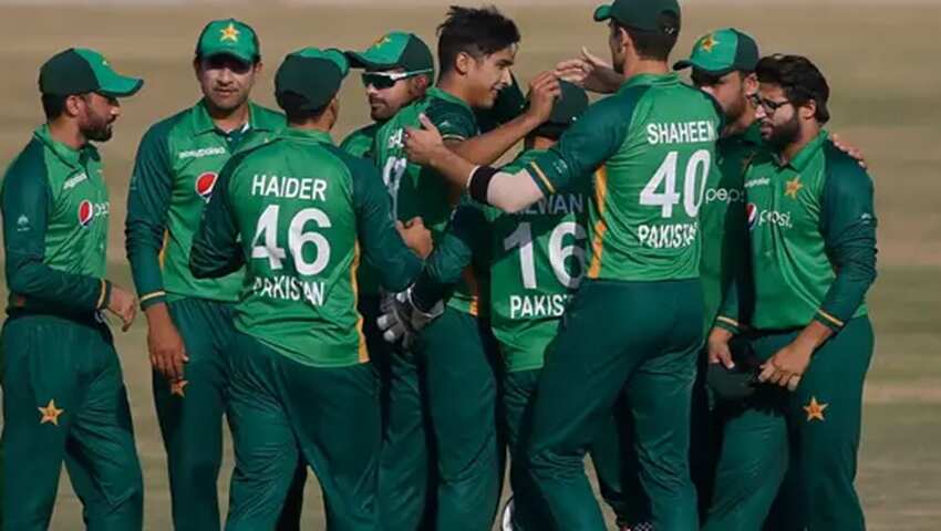 पाकिस्तान क्रिकेट टीम ने इन पर जताया भरोसा