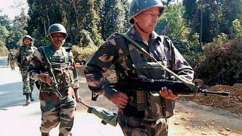 Assam Rifles Recruitment 2021: असम राइफल्स में निकली बंपर वैकेंसी, मिलेगी अच्छी सैलरी, यहां जानें हर डिटेल्स