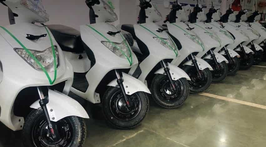 मार्केट में धूम मचाने को तैयार एक और शानदार इलेक्ट्रिक स्कूटर, फुल चार्ज में देगी 121 किलोमीटर तक का माइलेज, देखिए डीटेल्स
