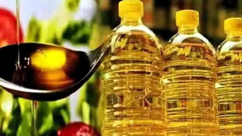 31 अक्टूबर से 3 नवंबर के बीच 20 रुपये तक कम हुई खाने के तेल की कीमत, जी बिजनेस से बातचीत में बोले खाद्य सचिव सुधांशु पांडेय 