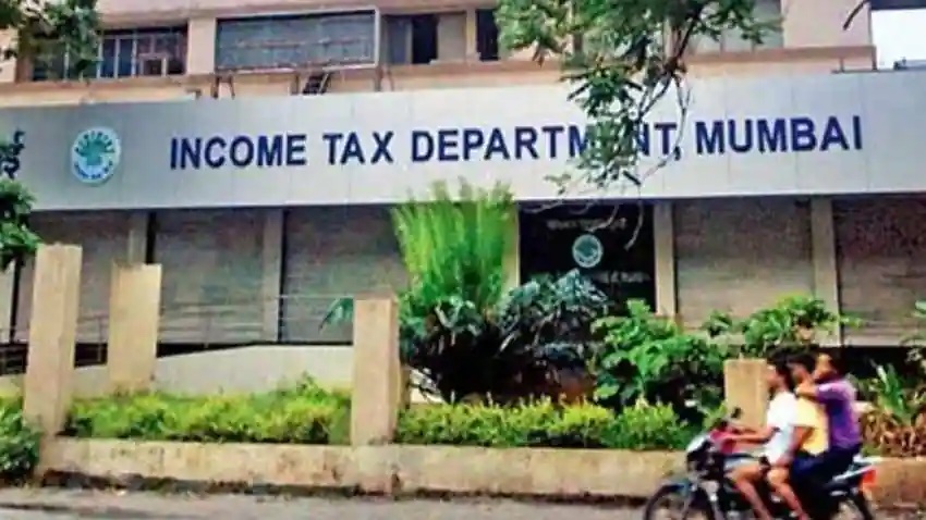 IT डिपार्टमेंट ने इस बैंक के 53.72 करोड़ रुपये के लेनदेन पर लगाई रोक, सीबीडीटी ने बताई कहां हुई थी गड़बड़ी