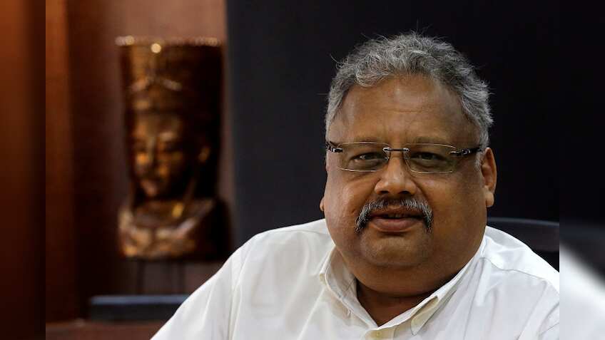Rakesh Jhunjhunwala के निवेश वाली Star Health का आ रहा है IPO, 900 रु का है शेयर, चेक करें डिटेल