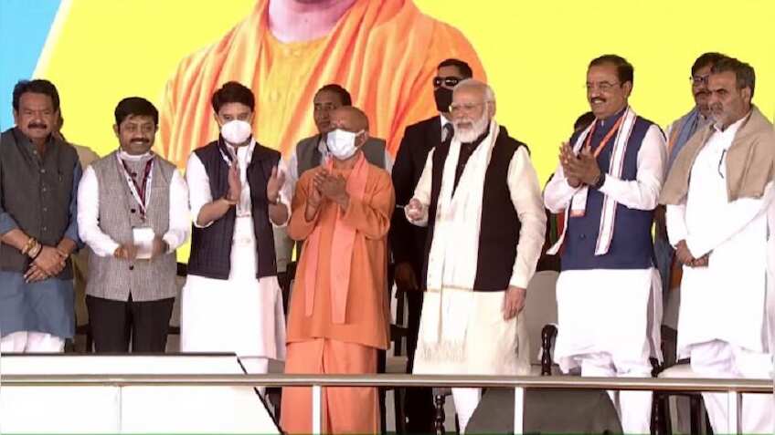 Noida International Airport का PM Modi ने किया शिलान्यास, इससे जुड़ी अहम बातें यहां जान लीजिए