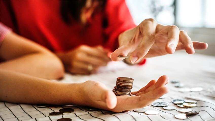 मल्‍टीपल सेविंग्‍स अकाउंट के हैं अपने नुकसान; मिनिमम बैलेंस, सर्विस चार्ज से लेकर ITR फाइलिंग में बढ़ाएंगे टेंशन