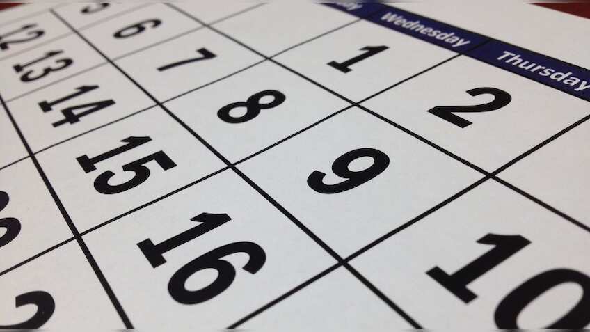 Holiday Calendar: 2022 में आपको मिलेगी कितनी छुट्टियां, वीकेंड पर कुर्बान होंगे कितने हॉलिडे, देखिए पूरी लिस्ट