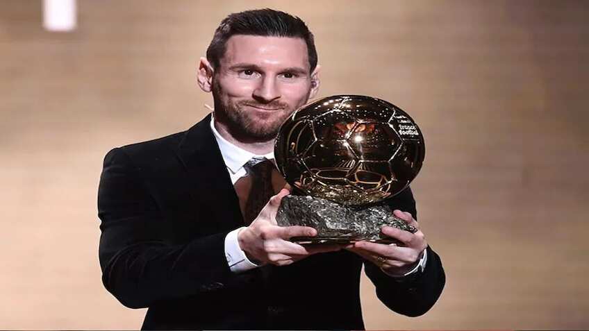 Ballon d'Or 2021: लियोनेल मेस्सी ने रचा इतिहास, रिकॉर्ड 7वीं बार जीता फीफा 'बैलन डी ओर' का खिताब, रोनाल्डो रह गए काफी पीछे