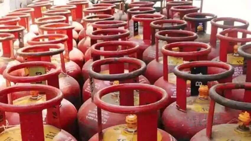 LPG cylinder booking: एक मिस्ड कॉल से घर आएगा एलपीजी सिलेंडर, पल भर में ऐसे होगी बुकिंग