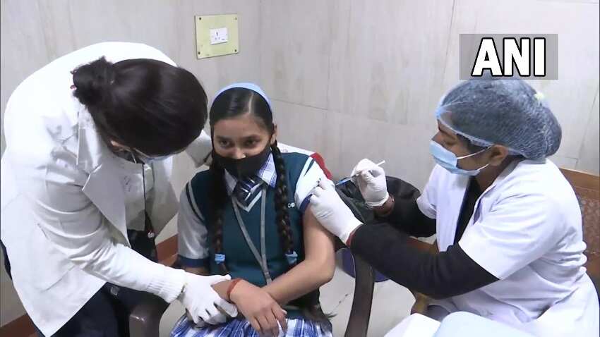 उत्तर प्रदेश में बच्चों को लगी वैक्सीन