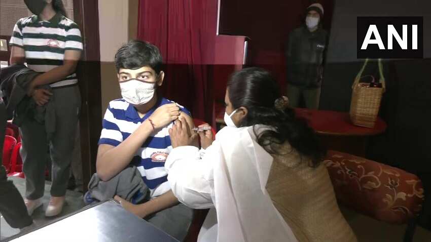जम्मू-कश्मीर में कोरोना वैक्सीनेशन