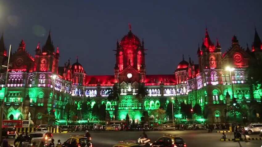 Republic Day 2022: रंग-बिरंगी रोशनी में सजी इन इमारतों को देखेंगे तो आप कहेंगे वाह, यहां देखें शानदार फोटो