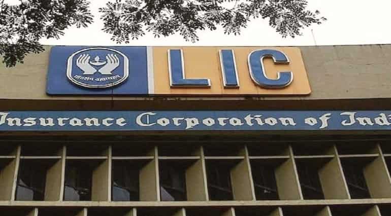 LIC IPO: कोरोना महामारी ने पहुंचाई एलआईसी को बड़ी चोट, कुल इंश्योरेंस पॉलिसी में आई गिरावट