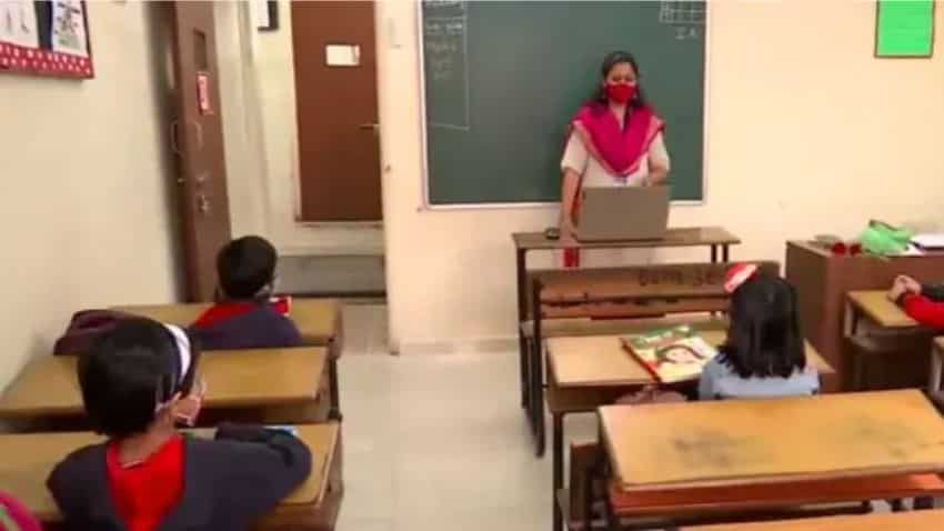 सोमवार से गुजरात में भी गुलजार होंगे स्कूल और कॉलेज, ऑनलाइन नहीं सिर्फ ऑफलाइन मोड में होगी पढ़ाई