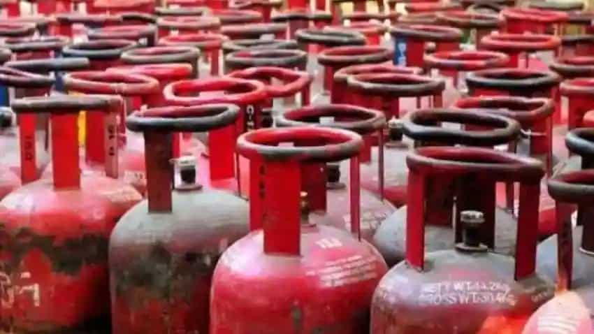 LPG Price Hike: कमर्शियल सिलिंडर के दाम बढ़े, आज से 250 रुपए हुआ महंगा