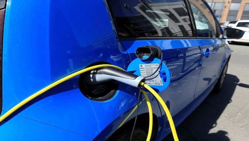 देश में 48,000 इलेक्ट्रिक व्हीकल्स चार्जर लगाए जा सकेंगे, 14,000 करोड़ रुपये होंगे खर्च, इक्रा की रिपोर्ट