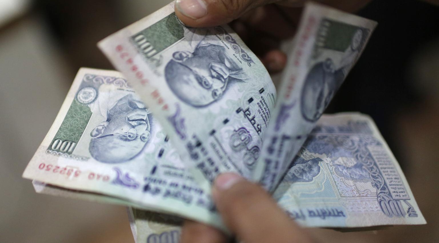 आम आदमी पर महंगे कर्ज की मार! BoB, ICICI, IDBI Bank ने रेपो लिंक्ड लोन की बढ़ाई ब्याज दरें