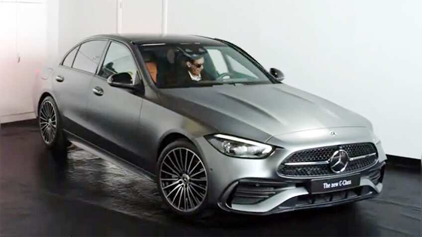 2022 Mercedes-Benz C-Class ने दी मार्केट में दस्तक, कंपनी ने 55 लाख रुपये में किया लॉन्च, देखें तस्वीरें
