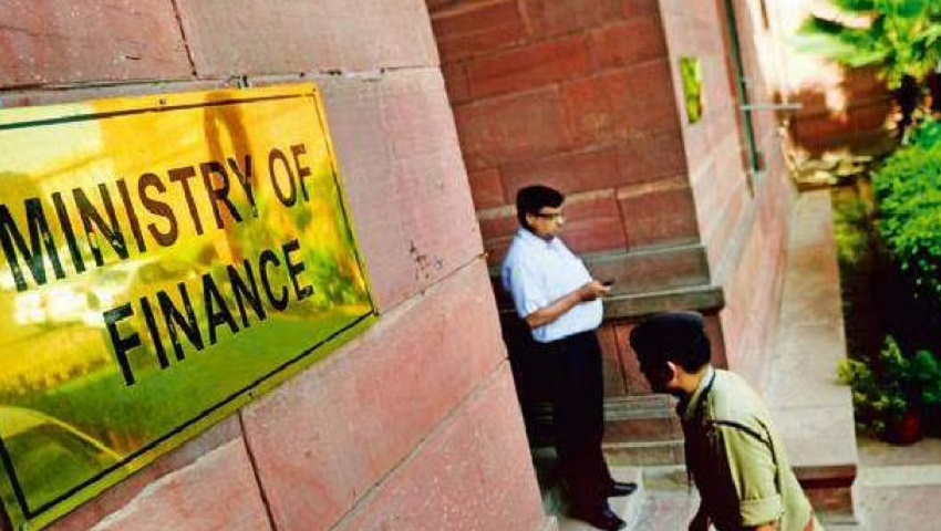 Inflation: महंगाई पर आया वित्त मंत्रालय का बयान, आरबीआई और सरकार के कदमों पर जानें क्या कहा