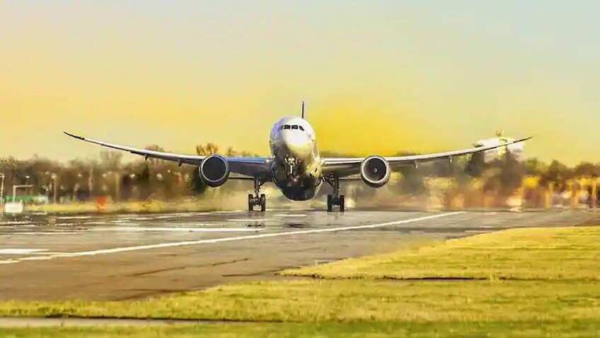 Delhi Airport Jobs 2022: 12वीं पास के लिए दिल्ली के IGI एयरपोर्ट पर निकली 1000 से अधिक वैकेंसी, इतनी होगी सैलरी