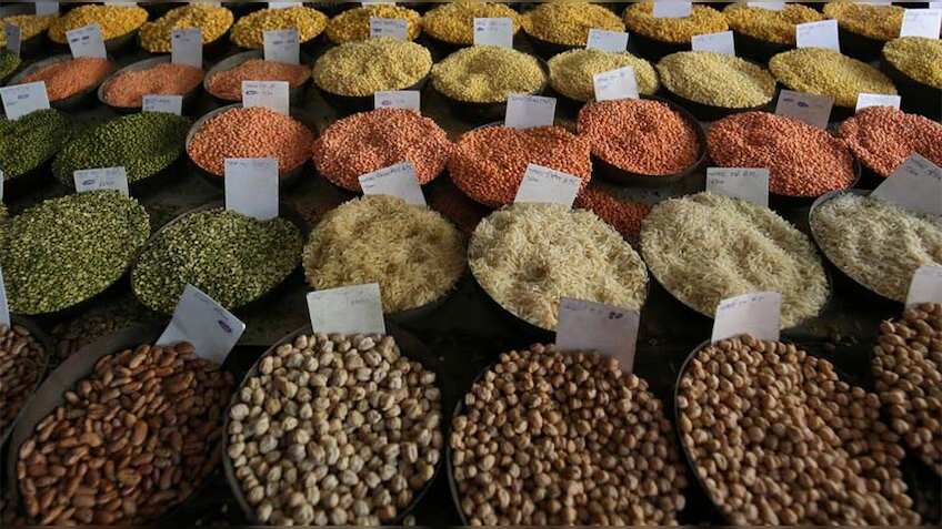 चावल, दाल के एक्सपोर्ट पर सरकार ले सकती है बड़ा फैसला; महंगाई पर सेक्रेटरी पैनल की हुई अहम बैठक